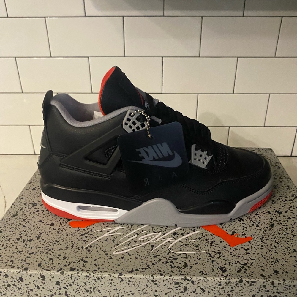 Men’s Jordan Retro 4 Bred Reimagined Size 8.
